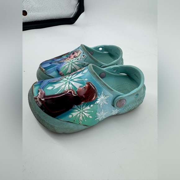 Crocs Disney Frozen II Blue Size 10 - Picture 3 of 5
